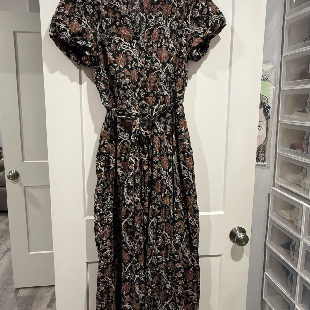MELLODAY Black Maxi Dress with Brown Floral Print